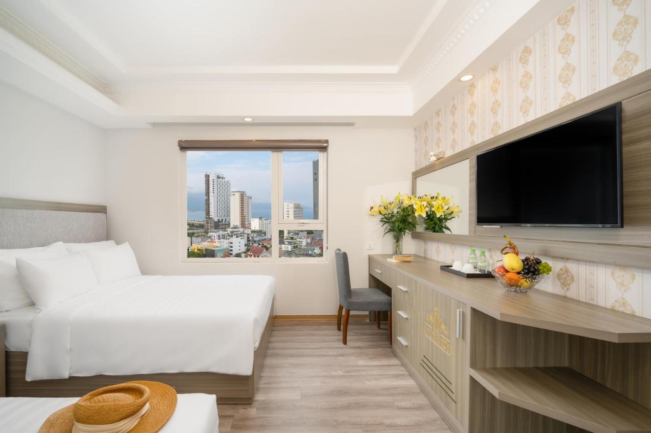 Royal Beach Hotel Da Nang Exterior photo