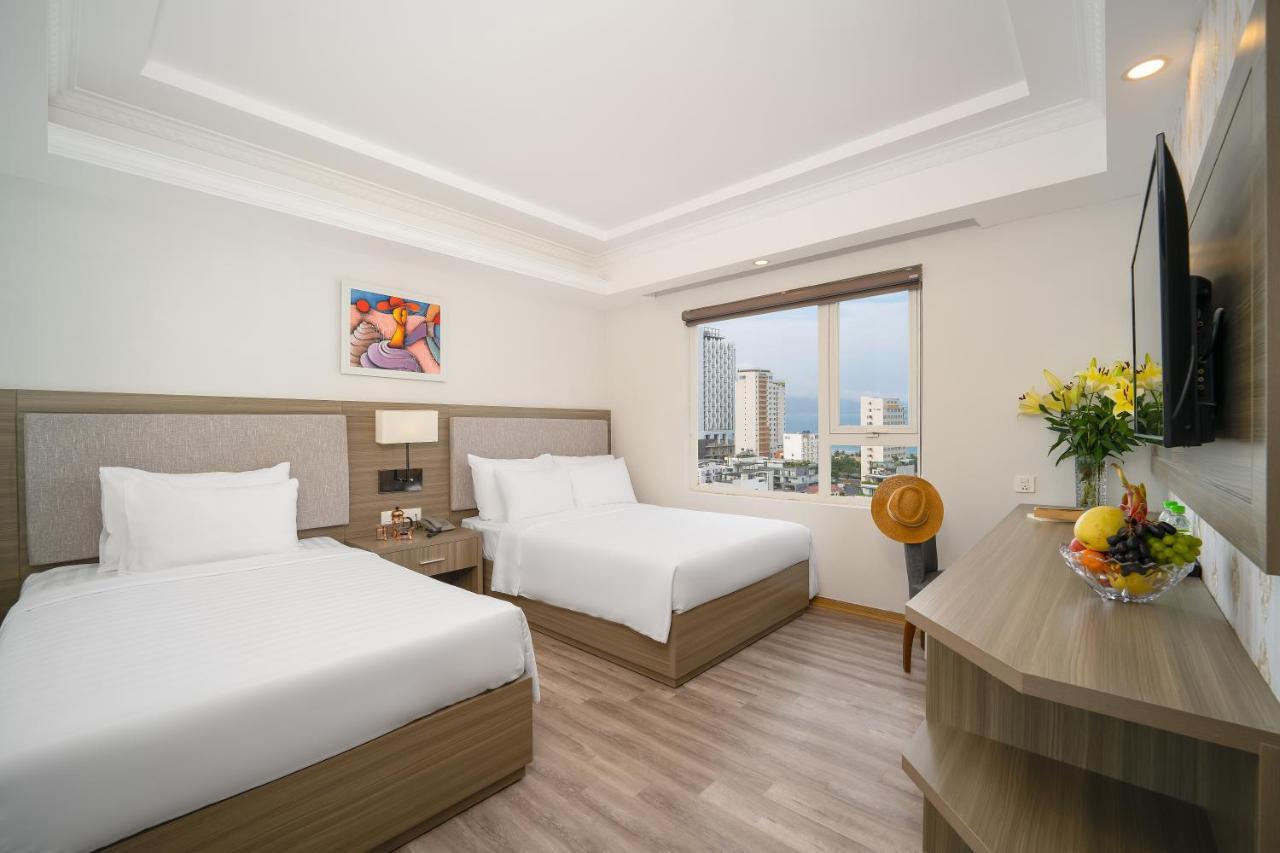 Royal Beach Hotel Da Nang Exterior photo